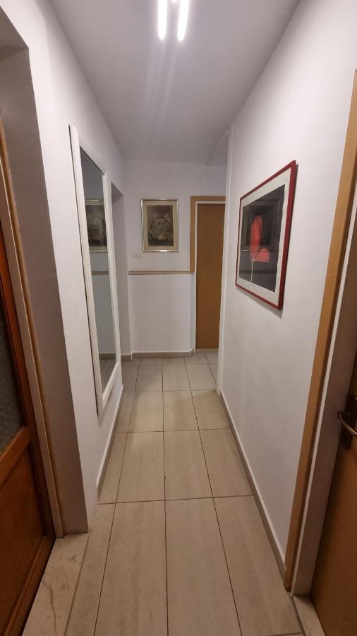 Apartment Vestibul Inn Split Exterior photo